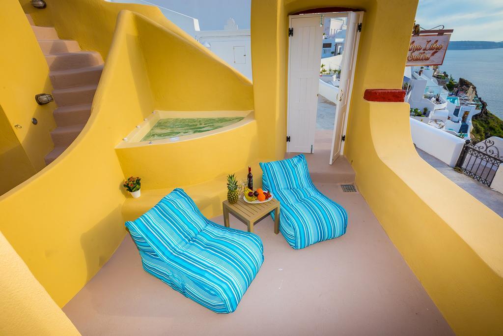 Alma Libre Suites Fira  Luaran gambar